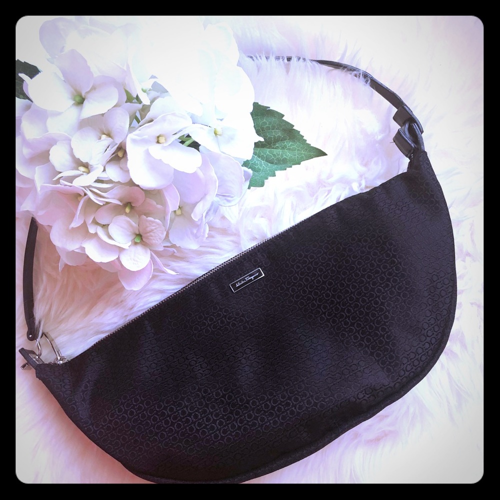 Salvatore Ferragamo Logo Pochette